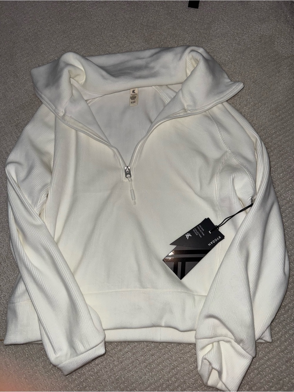 Kyodan Cream Half-Zip Cowl Pullover